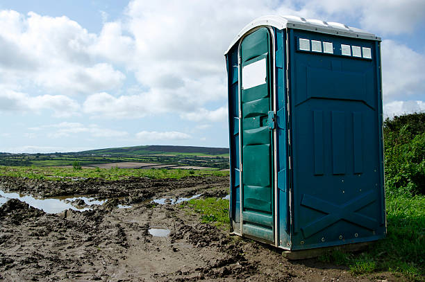 Best Restroom Trailer for Weddings  in Tamiami, FL